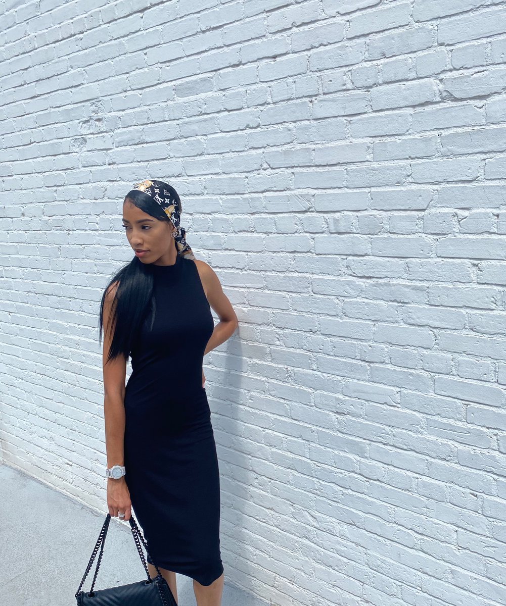 whereisindya's tweet photo. Luxury. Exclusive. Black Woman in Tech. 🖤 

#engineerbae 
#techbae 
#blackwomenintech https://t.co/OVi1APLErZ