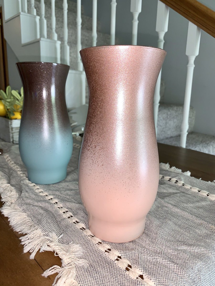 kaitlynnstoops's tweet photo. Buy some vases ladies &amp; gents!

Started it for fun now I have too many vases sitting on my table.
$15 each or 2 for $25. Make your girl’s day. Your mom’s day. Your grandma’s day. 

Can swap the colors around and make one specific to your own preference 😊 https://t.co/fEuaiJK83F