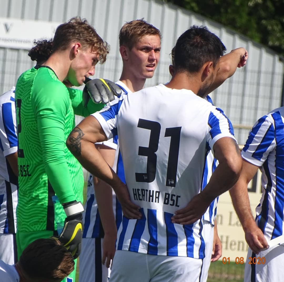 Unsere U23 hat gestern mit 0:3 beim Oranienburger FC Eintracht 1901 gewonnen. Tore durch : Jonas Michelbrink in der 10 und 16. Miund Justin Weber in der 51. Minute. In der 2. Halbzeit stand sogar der Co Trainer der U23, Malik Fathi auf dem Spielfeld. 
<a href="/HerthaBubis/">Hertha BSC Fußball-Akademie</a>