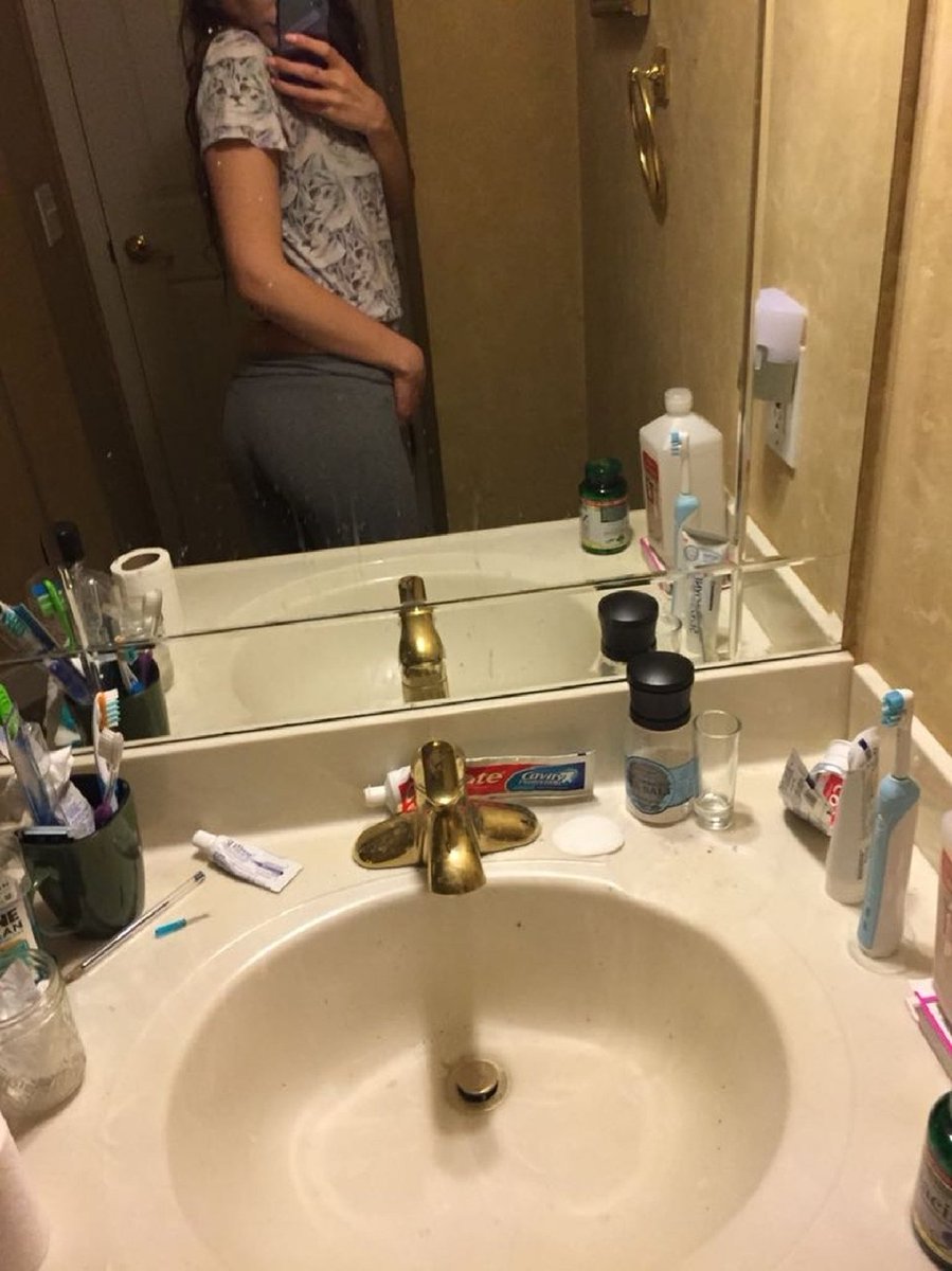 Aubrey24_7's tweet photo. Help me grow my account daddy🥺 EVERY RETWEET AND FOLLOW gets a free nude 🍑 
DM for nudes, custom vids 👅,skype and my Dropbox💞
#cumslut #horny #daddyneeded #nudes #sellingnudes #cumtribute #teen #buymynudes #sellingpics #sellingmydropbox #fuckme #paypalonly #twerk https://t.co/jWaG1Ol2ih