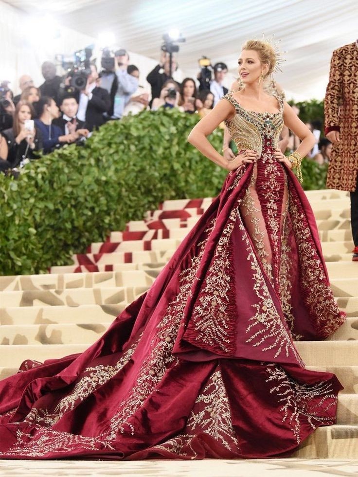 FaithfullyBad's tweet image. // A healthy reminder that Blake Lively is a literal goddess. Look at this 2018 Met Gala outfit I am 🥺 so in love.