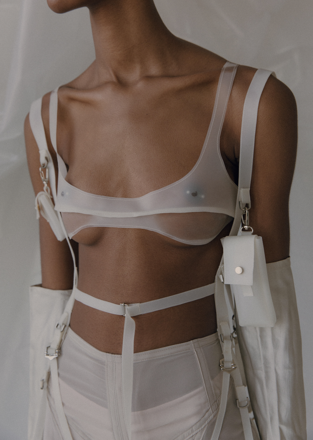 cyberglittter's tweet photo. taylor wells for elena velez aw19 https://t.co/TD65Hx9uhT
