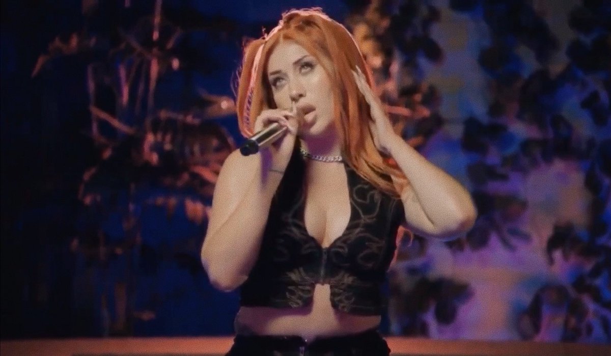 LaUnicaUpdates's tweet photo. kali uchis performing for #Lolla2020 🦋 https://t.co/jvbLifc748