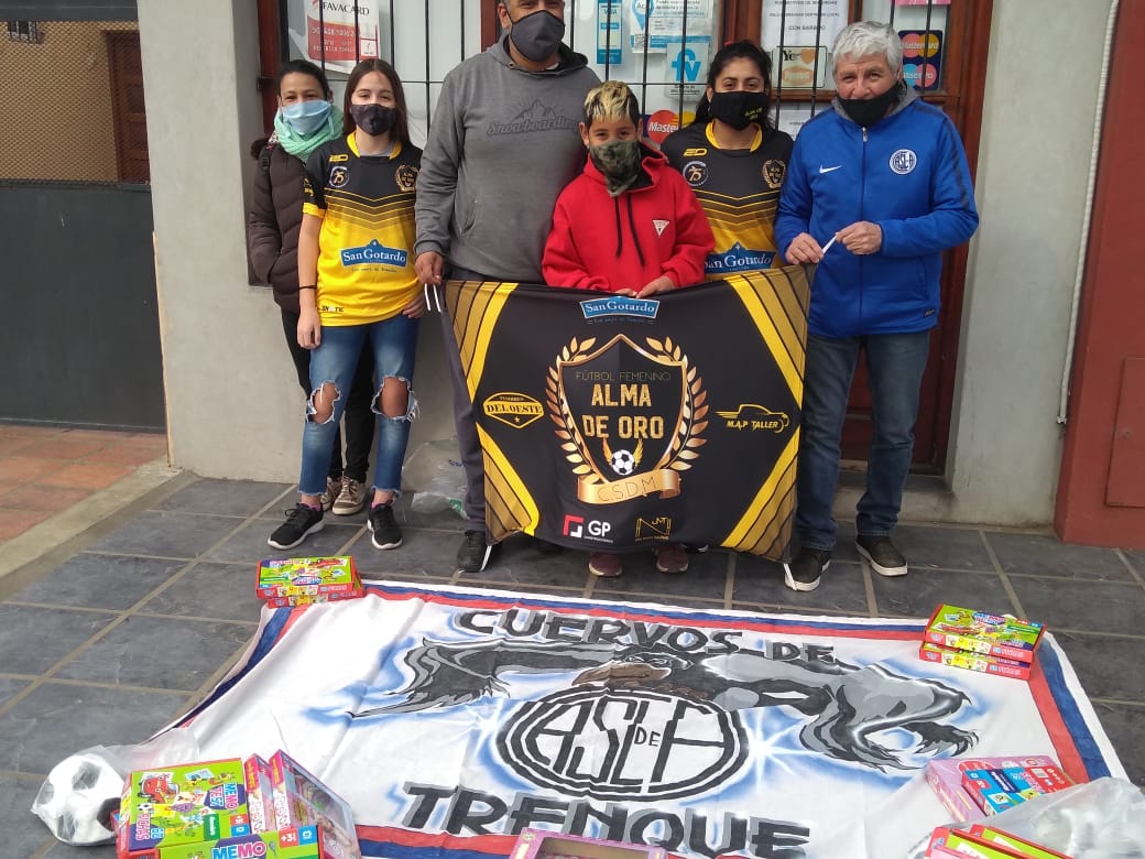 caslatrenque's tweet photo. Se hizo entrega de juguetes para el día del niño! A una institucion social de nuestra ciudad! 
#masque90minutos
#caslafederal
#peñascasla https://t.co/IVBIMUX0eS
