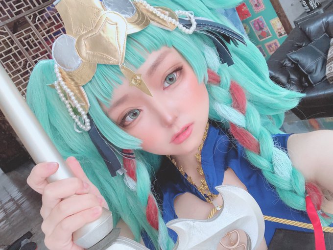 コスプレイヤー社員食堂ギラギラのTwitter画像3