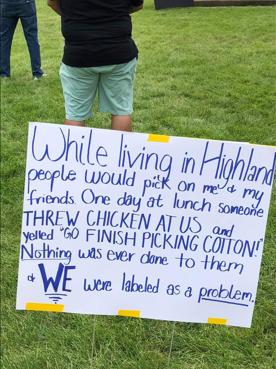EllieBelli82's tweet photo. This is not ok. #BlackLivesMatter https://t.co/I2PE1zBwxf