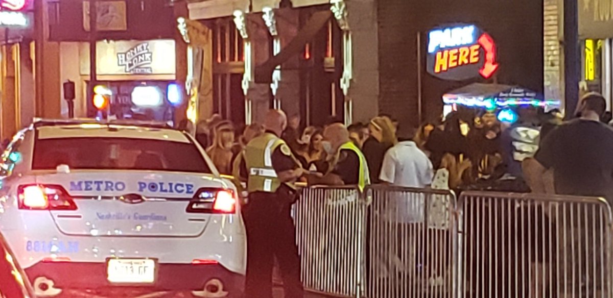 Lower Broad right now. No masks, no distancing, cops do nothing, it's like any other Saturday night.When will this stop,  @JohnCooper4Nash?  #Coronaspread