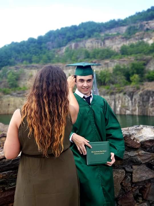 081Alli's tweet photo. #GraduationDay https://t.co/BAzW05LEVm