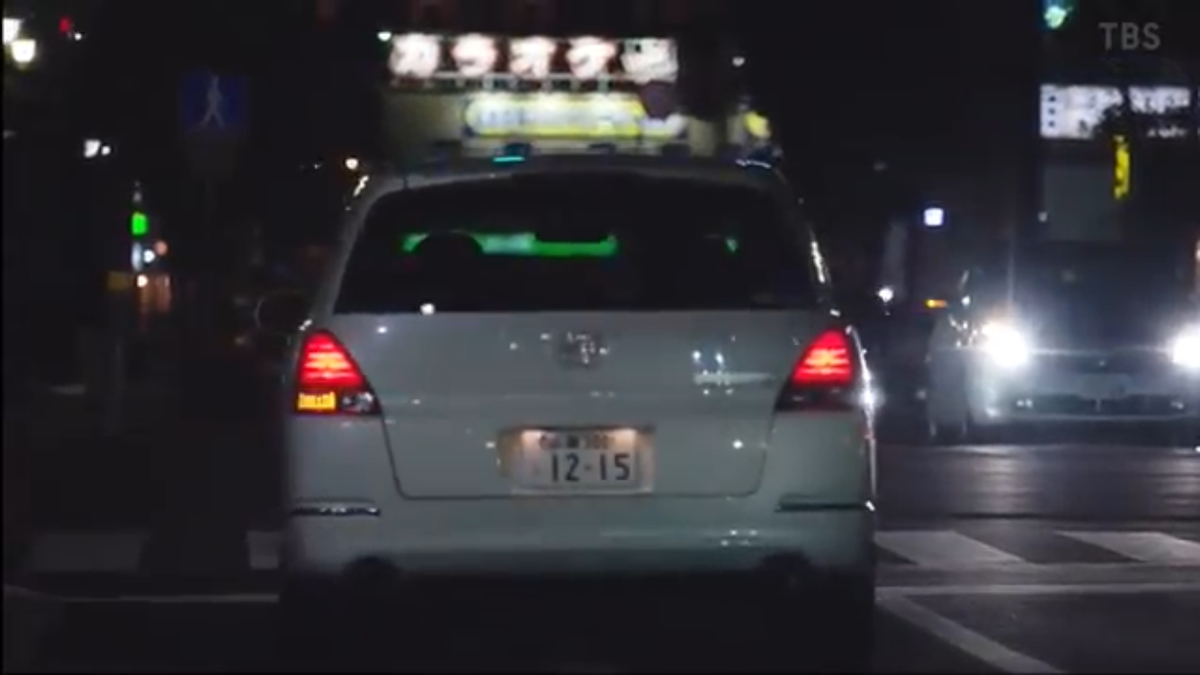 はりちゃん 車好きから見たらドラマmiu404 綾野剛 あの車 逃走車とナンバー違うけどなんか引っかかる あ エンジン音 が同じだ キリッ だから犯人の車に違いない ワイ 同じ車で同じエンジン載ってりゃエンジン音同じでは