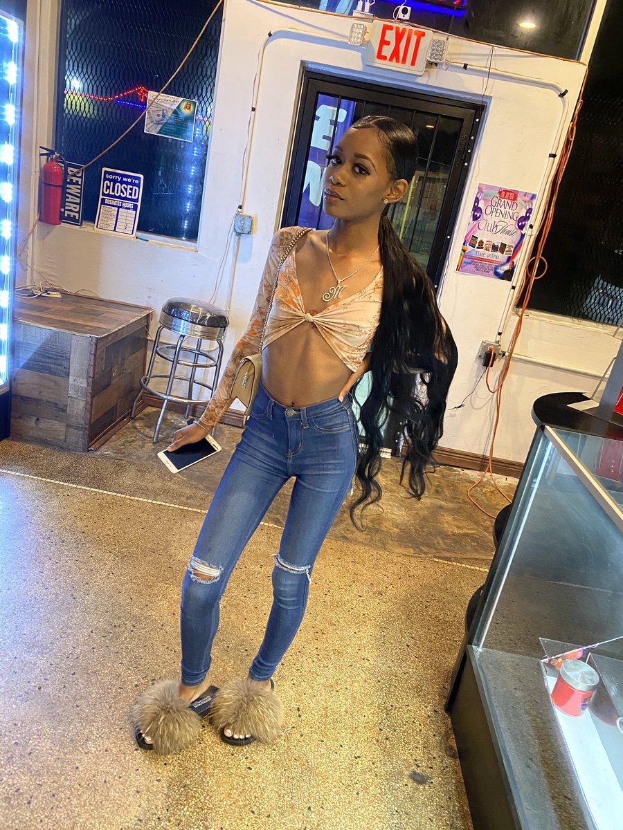 __myshaee's tweet photo. Whole vibe 💛 https://t.co/j913bK8owX