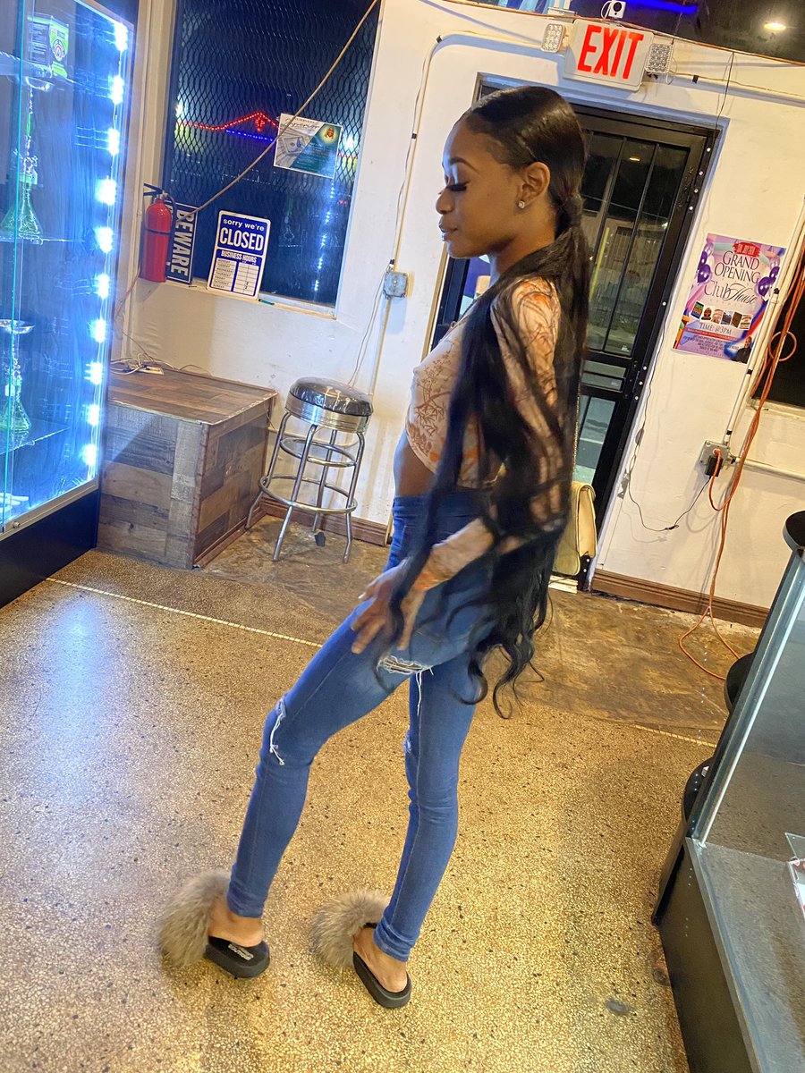 __myshaee's tweet photo. Whole vibe 💛 https://t.co/j913bK8owX
