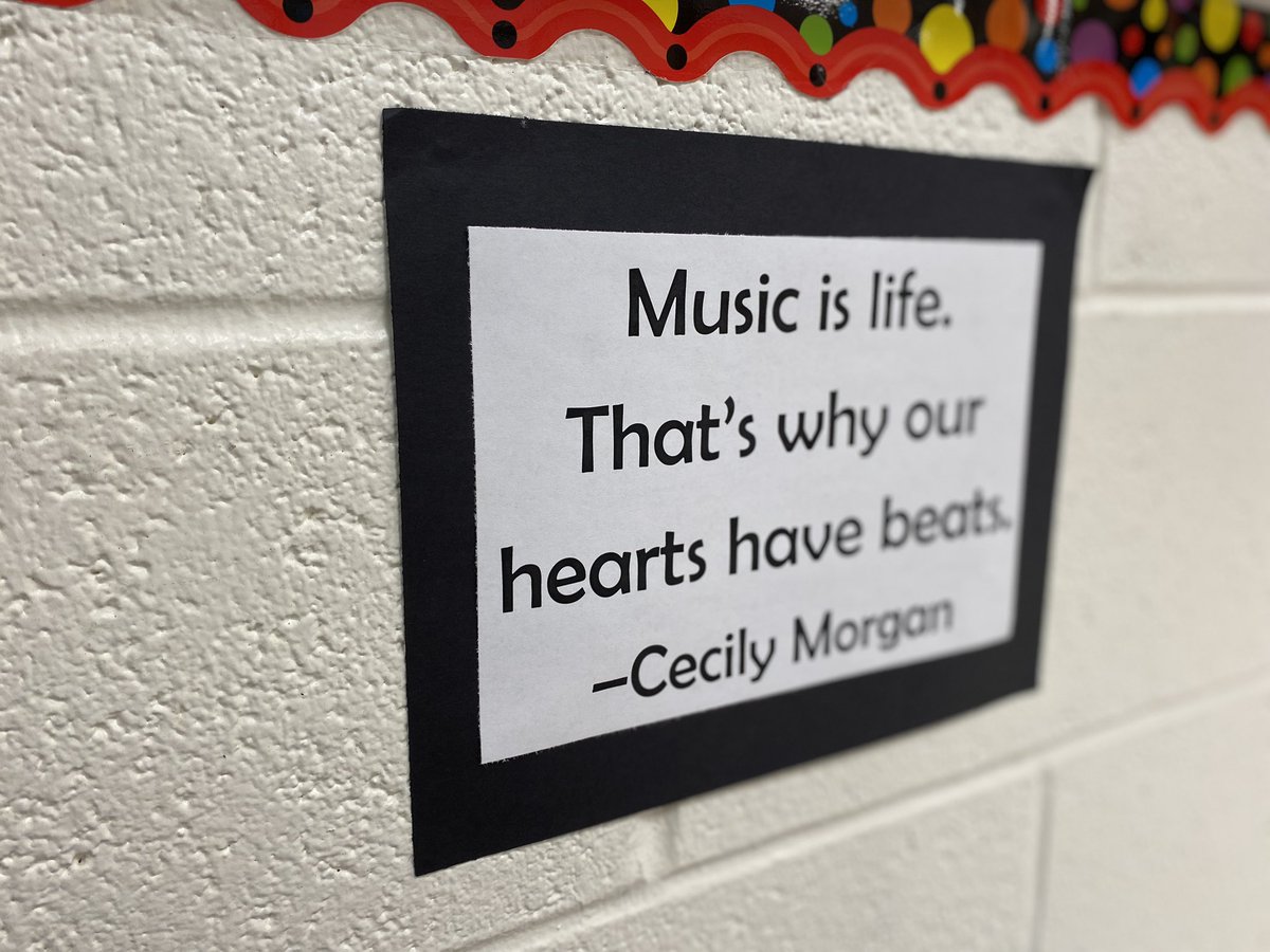 FinleyKristen's tweet photo. August = School 🎶🍎 #year20in2020 #happynewyear https://t.co/PDg6NDMyud