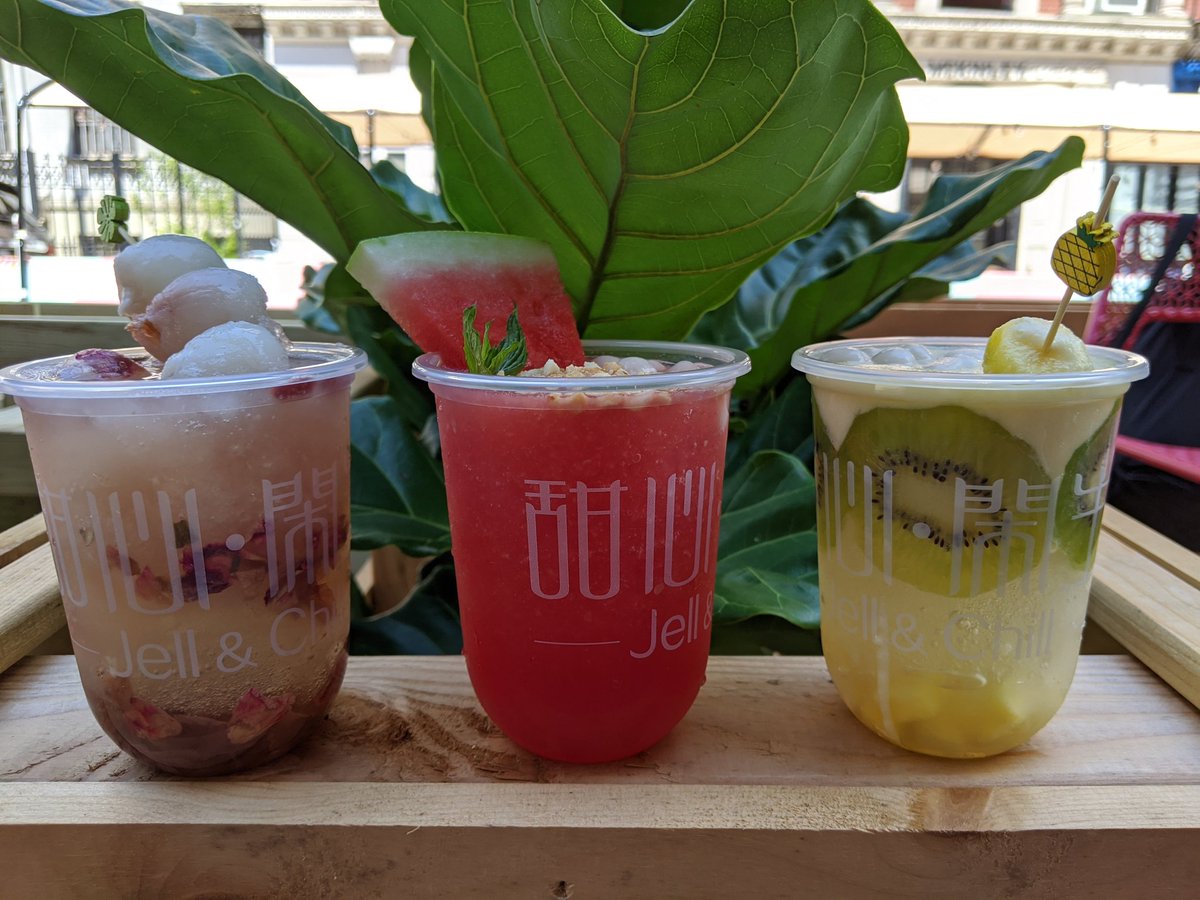 xisquared's tweet photo. day 142 of #SocialDistancing: so much cute outdoor seating has popped up in nyc! had some yummy taiwanese breakfast at @hofoodsnyc, followed by some super refreshing dessert at #JellAndChill, and then second dessert at the newly opened #BobaFix - twas good food day 😋 #COVID19 https://t.co/wLojMsbK4k