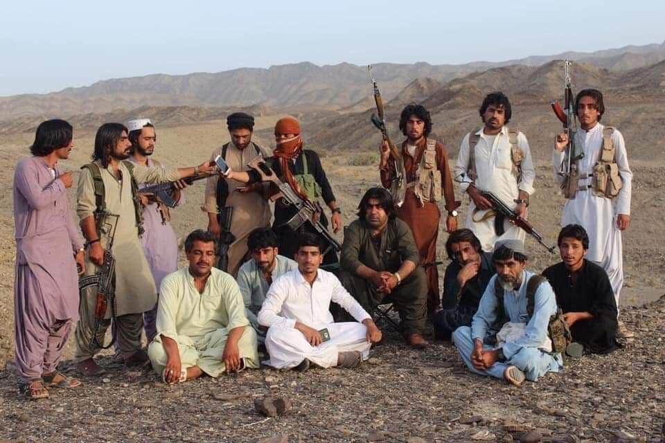 SheerJaanBaloc1's tweet photo. Lions of Pakistan 🇵🇰🇵🇰🇵🇰❤
Thay are not #BLATerrorist
Thay fight against them they are pro Pakistani.
#Balochistan
#Baloch
#BalochLovePakArmy
#BalochInPakArmy
#BalochAreWithPakArmy
#balochistanispakistan
#BalochMusalahaIthad
#BugtiAmanForces
#بلوچ_مسلح_اتحاد
#بگٹی_امن_فورسز https://t.co/IvbwiGFulE
