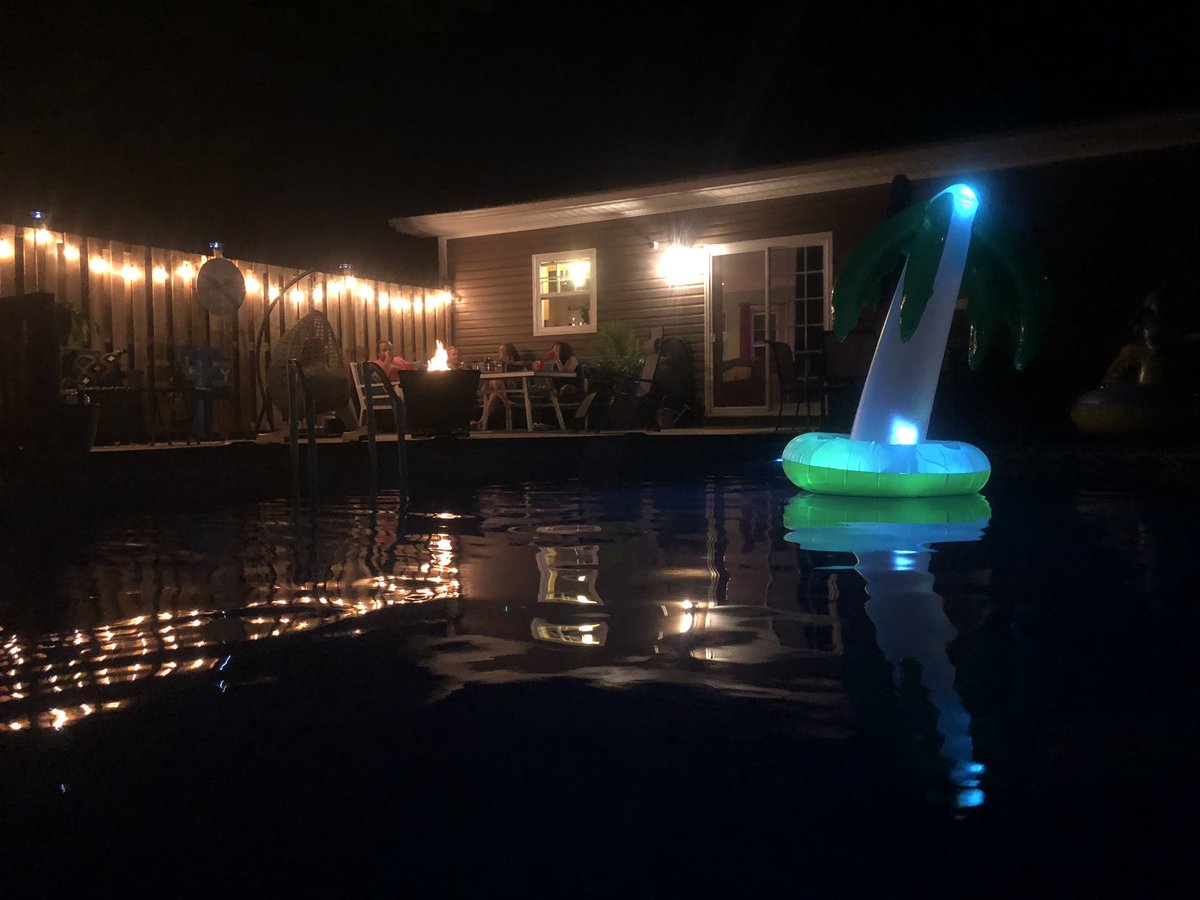 chiefallanjr's tweet photo. Staycation in my back yard; best summer vibe with family & friends ~ be safe, be smart, be kind #wolastoqyik #fredericton #loveislove #NBDayweekend π³οΈβπβ€οΈπ³οΈβπ https://t.co/04fSZgPY7p