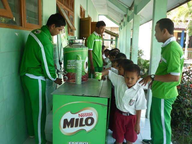 Jangan lupa yang ini bang, milo yg dibagiin gratis jaman SD. Rela antri 2x 😂

cr: SDKARANGANYAR1