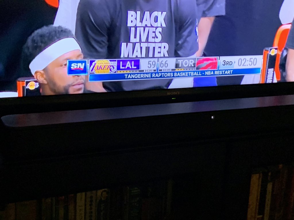 HorvatD's tweet photo. @Sportsnet What’s with this scorebord layout? Uncentred scores, orange and hazy fonts and no shot clock? https://t.co/kaG53eQKjA