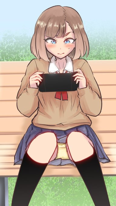 本日は一年で最も尊き日である8月2日、おパンツの日!
取り急ぎ、今まで描いたオリジナルのを何枚か再掲
 #パンツの日 