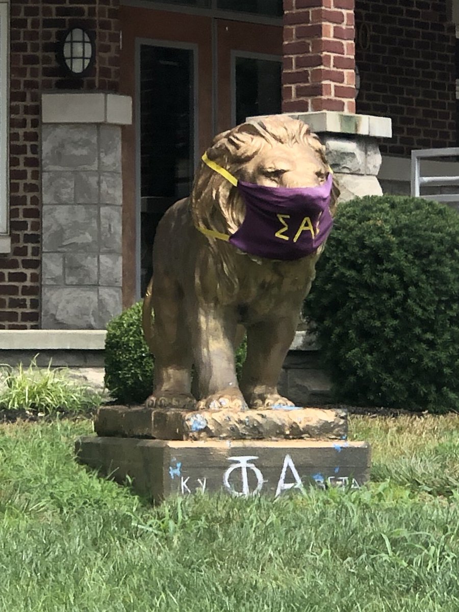 As seen on the ⁦<a href="/wku/">Western Kentucky University</a>⁩ campus. ⁦<a href="/WKU_SAE/">Sigma Alpha Epsilon</a>⁩ #WearAMask