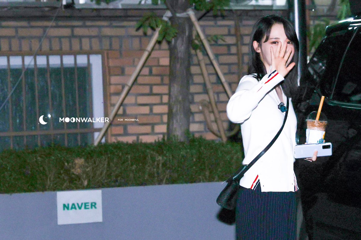 200721

#MAMAMOO #MOONBYUL
#마마무 #문별 
#문별이 #玟星 #文星伊