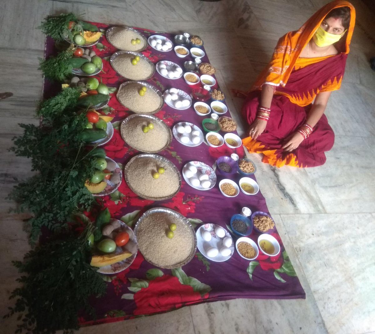 WCDOdisha's tweet photo. Delivery of #TakeHomeRation(THR) and #DryRation for #HotCookedMeals(HCM) ensured at the door step of each and every beneficiary in Odisha. Anganwadi Workers keep up their commitment of ensuring nutrition for all.
#OdishaCares #OdishaFightsCorona https://t.co/eBH0obClhD