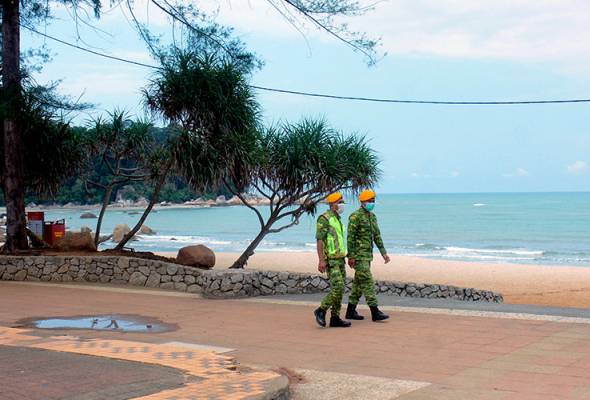 Polis cadang hadkan kemasukan ke Teluk Cempedak supaya penjarakan fizikal dipatuhi astroawani.com/berita-malaysi… #AWANInews #AWANIpagi #DisiplinMalaysia #HapusCOVID19