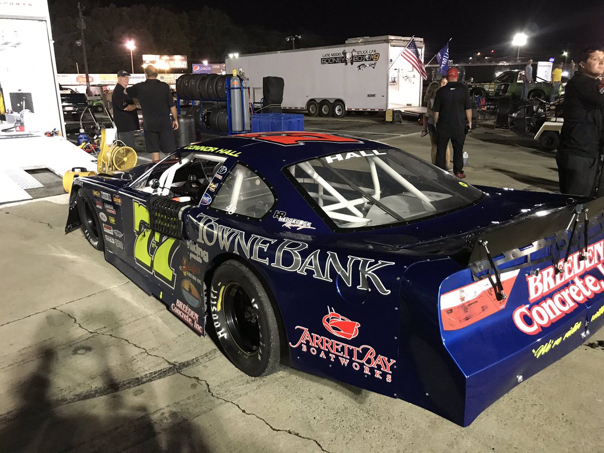 markwertz55's tweet image. . @LangleySpeedway after first race invert @connorhallweb will roll off P8 and the @KeenParts @dunkindonuts  #ProFab #19 will roll off on the #Pole for race 2