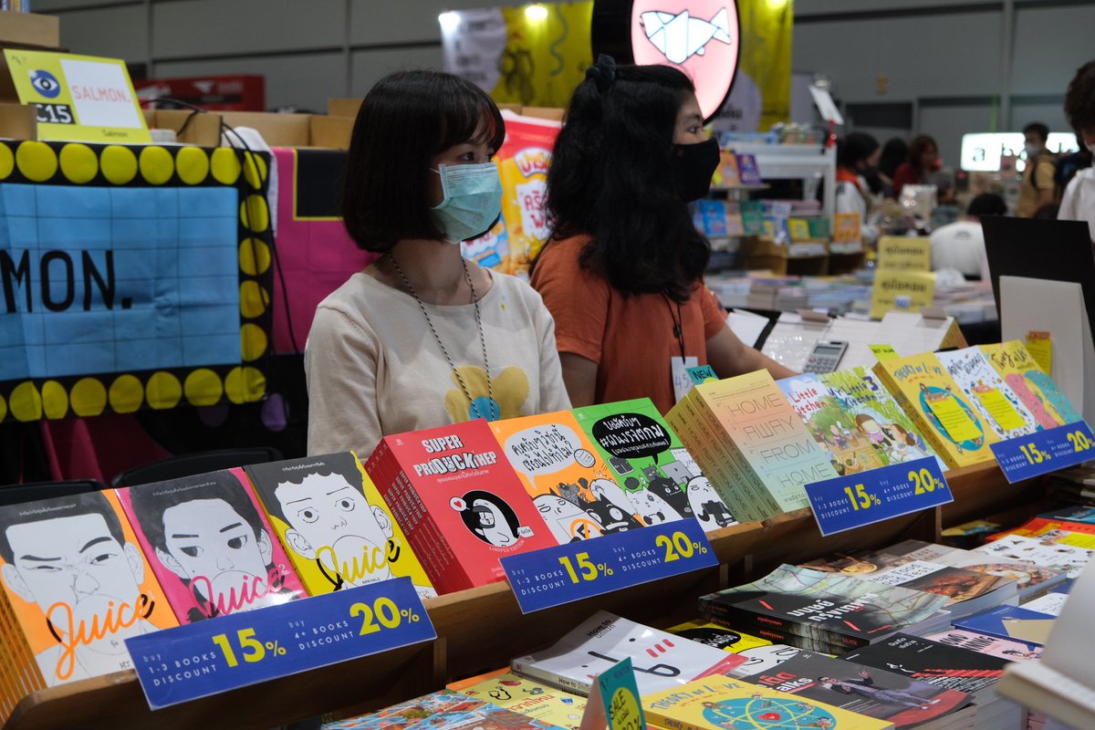BanlueBooks's tweet photo. 📚 วันสุดท้าย! สำหรับงาน ABC Book Fest เทศกาลหนังสือเริ่มต้น มาเจอกับหนังสือดีๆ และโปรโมชั่นสุดคุ้ม ที่บูธ C10 &amp; C15  สามย่านมิตรทาวน์ฮอลล์ จนถึง 21:00 น.เลยนะ
.
อย่าลืมใส่หน้ากากอนามัยเพื่อความปลอดภัยกันด้วยนะจ๊ะ
.
#BanlueBooks #ABCBookFest #เทศกาลหนังสือเริ่มต้น https://t.co/R62aYBe95P