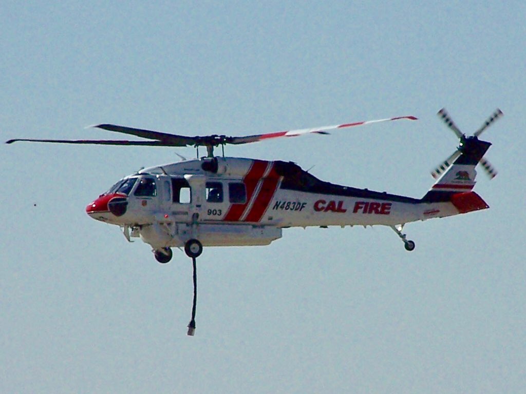 SACMobile11's tweet photo. Pretty spoiled living near the #SacramentoMcClellanAirport constantly having #FireTankers and #Helicopters flying over. #10Tanker #Tanker944 #Tanker137 #Tanker23 #MAFFSFlights #Copter903 #MetroAirOps #Tanker118. I would have gone nuts when McClellan was still a #USAF Base https://t.co/piQDEQ4ZNy