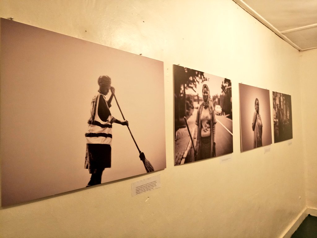 ikisraela's tweet photo. #Throwback
Did you know Who actually cleans @CityofKigali ?
Meet the Women behind it all
#BondsAndBrooms
An exhibition by @eric_murinzi
@photofocus
#naturephotography #naturephotos #women #womenempowerment #women #kigali #artwork #Africa #photography #phographers #Rwanda #RwOT https://t.co/wdzbh2AWsc