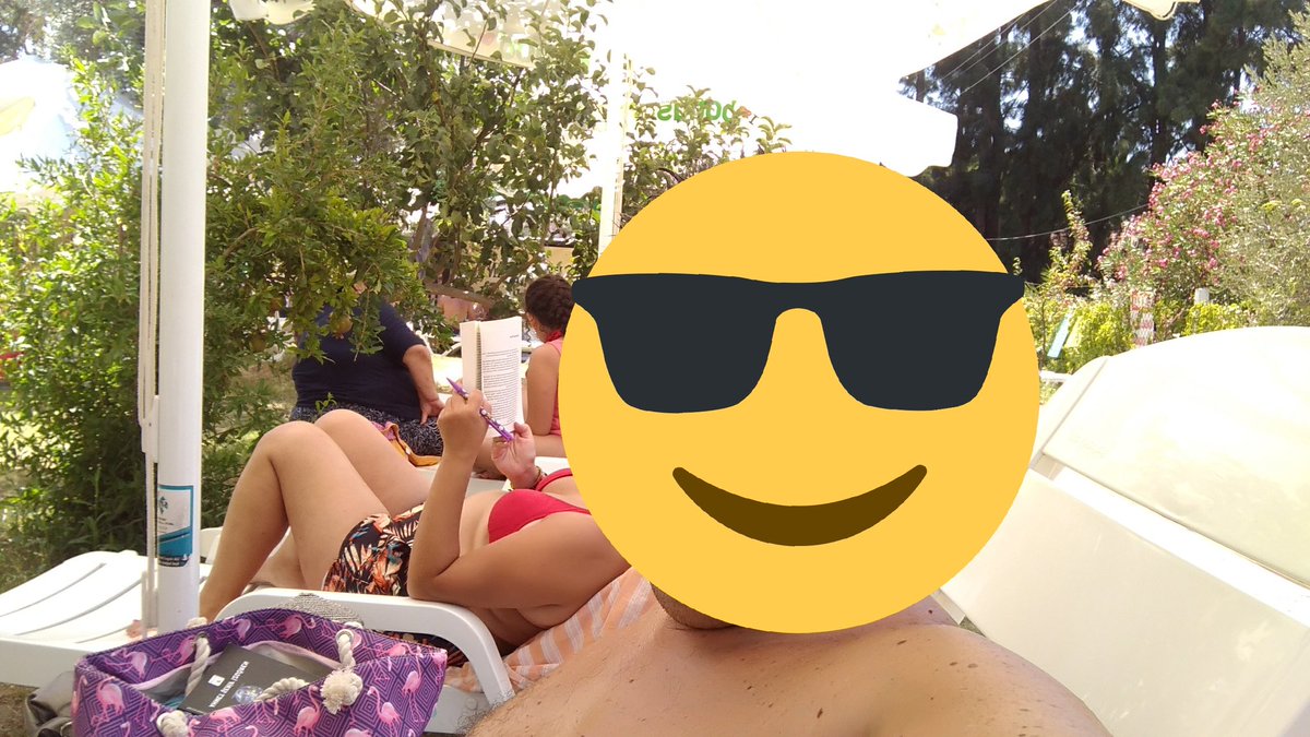 evlicanhayal's tweet photo. "Depresif hissediyorsan geçmişi
Kaygılı hissediyorsan geleceği
Huzurlu hissediyorsan bugünü yaşıyorsun"
(Voodoo beach Eskifoça/İzmir) https://t.co/dTXJx16Wmb