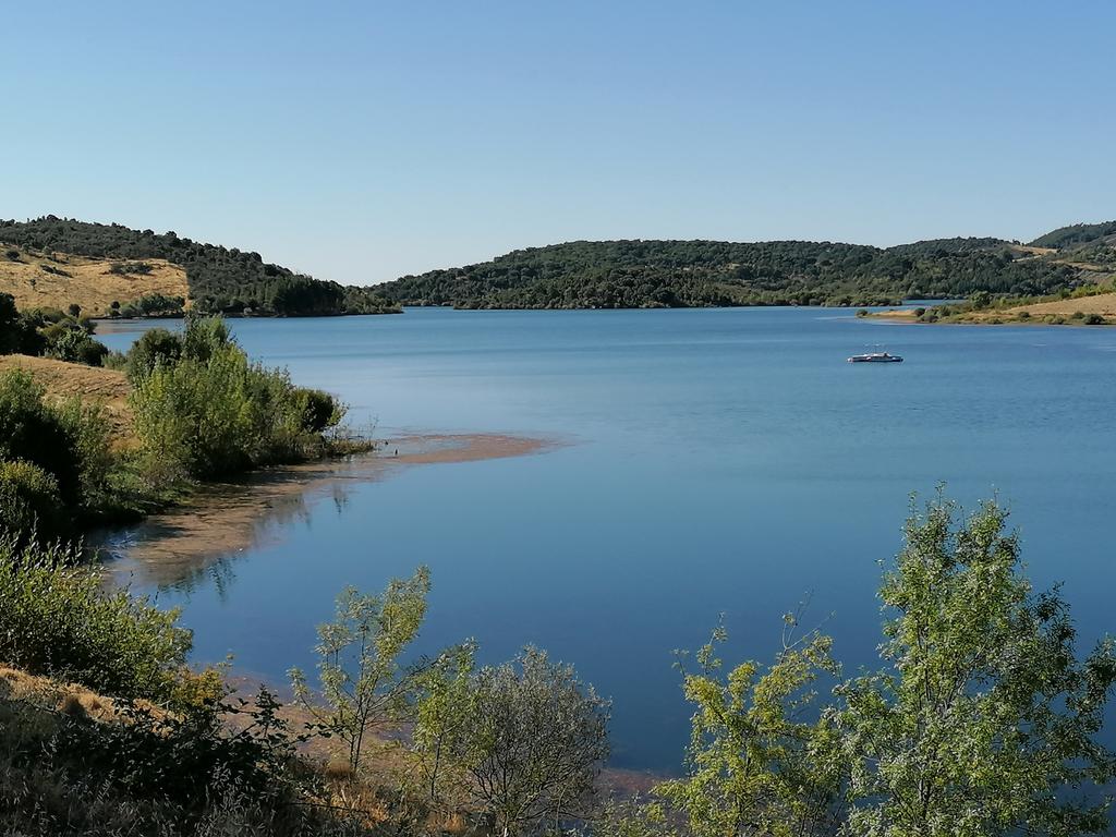 skymanuelima's tweet photo. Praia fluvial da barragem do Azibo. Trás os Montes. #praia #Azibo #barragem #TrasOsMontes #MacedoDeCavaleiros #travelphotography #viagens #FotógrafoAmador https://t.co/t7XVnWlwaX
