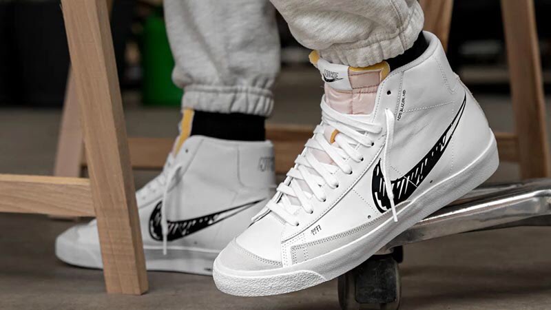 twitter sneaker deals