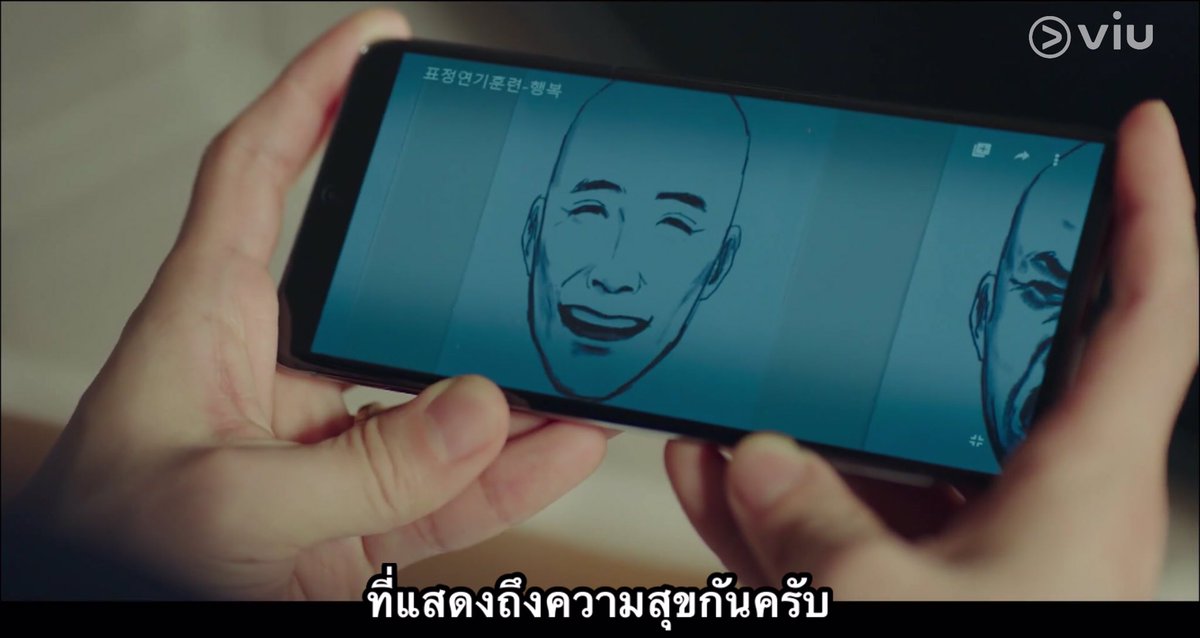 AUMTAENY's tweet photo. พระเอกน่ากลัวมากอ่ะคือตัวตนที่แท้จริงไม่ใช่คนที่ยิ้มง่ายแล้วดูเหมือนคนมีความสุข แต่ต้องแสดงสีหน้าแสร้งว่ามีความสุขต่อหน้าคนอื่น จึงเรียนรู้วิธีการทำสีหน้าแสร้งว่ามีความสุขเวลายิ้มให้ลูกเมียตัวเองและคนอื่น 😰😱 #FlowerofEvil https://t.co/G0LvzbsLwN