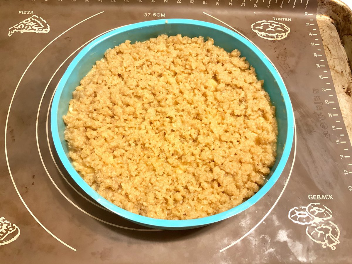 JojoSekri's tweet photo. JoJo Cooking Magic Homemade Apple Cake / Apfelkuchen
JojoCookingMagic Rezept/ Recipe
#applecake #wholemealflour #plainflour #lemonpaste #zitronenpaste #sweetener #bakingpowder #sunfloweroil #ei #milk #halalfood #nofoodcoloring #nomsg #halal #baking @jojosekri @jojocookingmagic https://t.co/9feynC6kb9