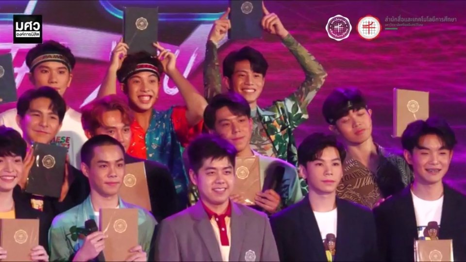 jeffyjswpe's tweet photo. Mini Concert 💓
#1dayproject #SWU71 https://t.co/454YHwpYda