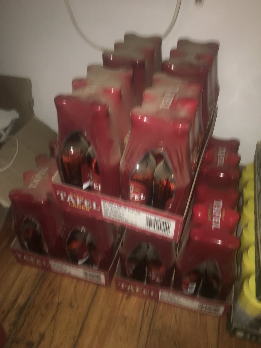 herry321's tweet photo. Kersfees het vroeg gekom die jaar @toksvdl @100purebeer https://t.co/DdT0NMHxS4