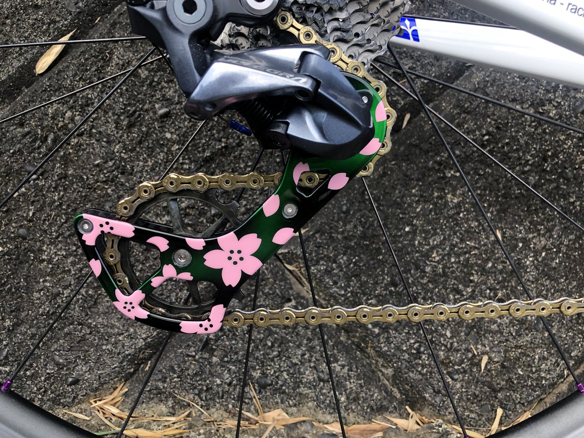ishibainuga's tweet photo. 新兵装、カーボンドライジャパン様のＶ3plus！
カスタムカラー仕様でモチベアップ|•'-'•)و✧

CDJは良いぞ！
#カーボンドライジャパン
#V3plus https://t.co/2IWymsugQh