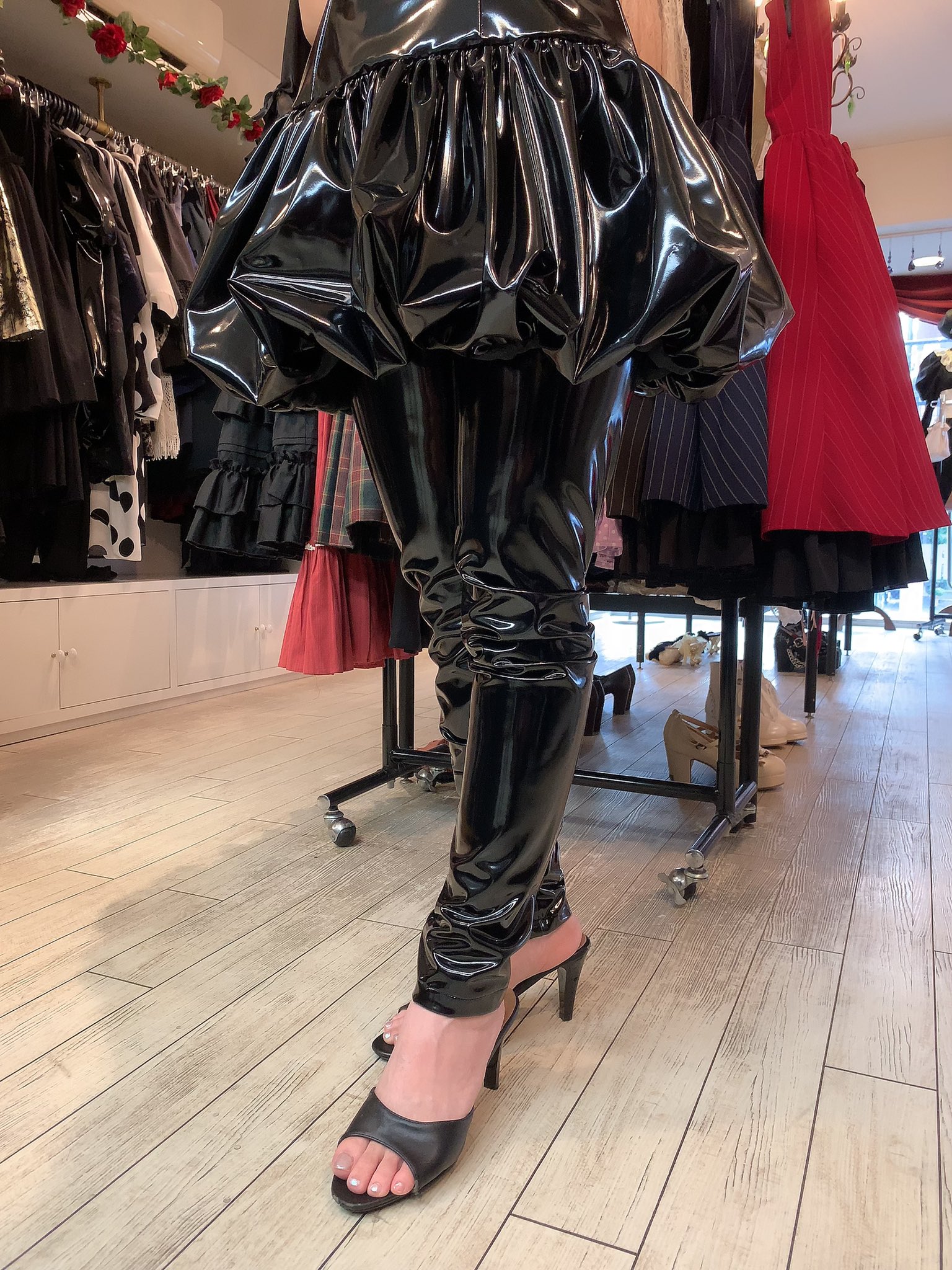 エナメルワンピース　naimatoutfits ATELIER-PIERROT on X: 