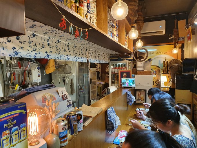 One-Man #Restaurant: -15 sq. meters -Opening hours 16:00-20:30 -6 seats, IG booking -Closed on Tue-Wed<a href="/tag/restaurant"class="tags">#Restaurant</a>