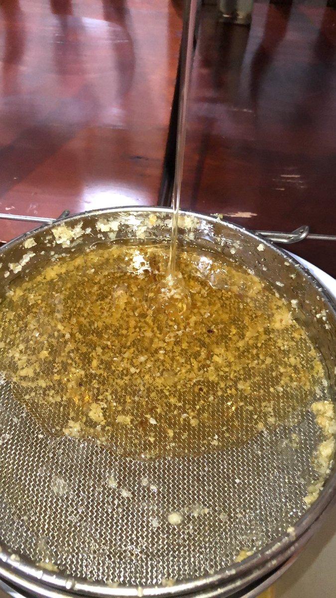 MRPAID1800's tweet photo. (720)436-7237 Raw Organic local HONEY 🍯 FOR SALE 🐝🍯👈🏿#DFA #DFK https://t.co/YgmaR0UiYU