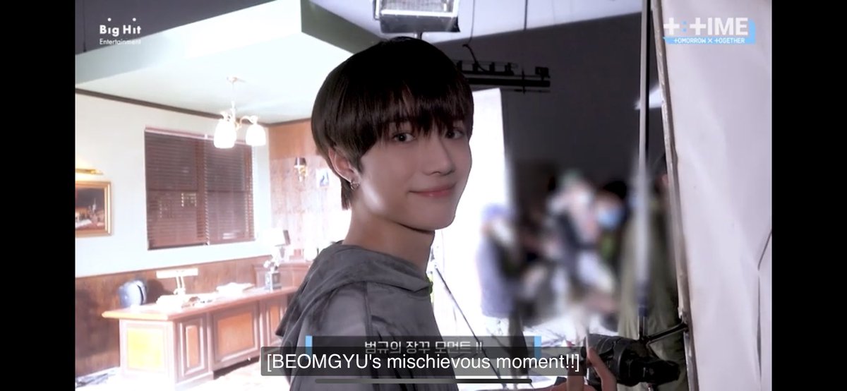 jxunipr's tweet photo. I WANNA SQUISH HIS CHEEKS URGHAHSHAGAV https://t.co/UbSOa0vDDy