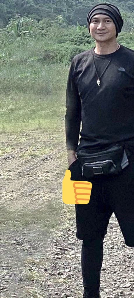trsmryntrhy's tweet photo. @duniamanji Maaf, sekadar mengingatkan editannya kurang rapi. Tangannya sampe kaya yg berlumut gitu. Sekali lagi maaf 🙏 https://t.co/PDOF5gNRhC
