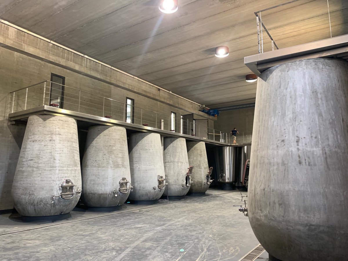 StefanoMoresch1's tweet photo. In presso Cantina Clos Culombo di porte in Acciaio CORTEN, portoni vetrati e portoni coibentati #vetrate #portoniindustriali #chiusureindustriali #industrial #door #doors #industrialdoors #industrialdoor #closculombo #corsica #italy #italiantechnology #weopenyourfuture https://t.co/lHoBT4jo4s