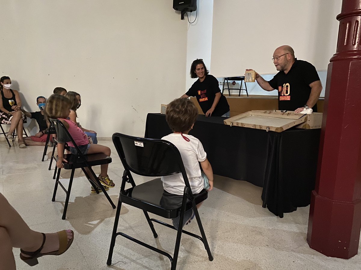 MercatConesa's tweet photo. CONTES PER A NENS I NENES

#desconfinantmercatvell https://t.co/N8LOtHjtvz