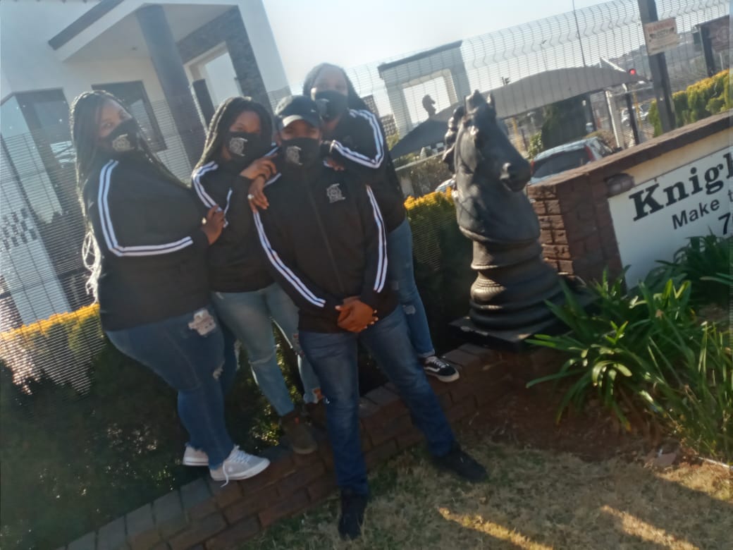chosen_am's tweet photo. #unity #UnitedShowbiz #uniform #iamchosen #lockdown #love #BlackIsKing #BlackLivesMatter #international #soweto #proteaglen #itallcomesdowntolove https://t.co/t6vNUxlVuj