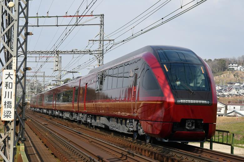 Train travel in Luxury      - SAVEATRAIN.COM #luxuryrail #luxurytrain #japanrail #japantrain #japanishrail #japanishtrain#kinkonippon #trainemu #railemu #nagoya #osaka #namba