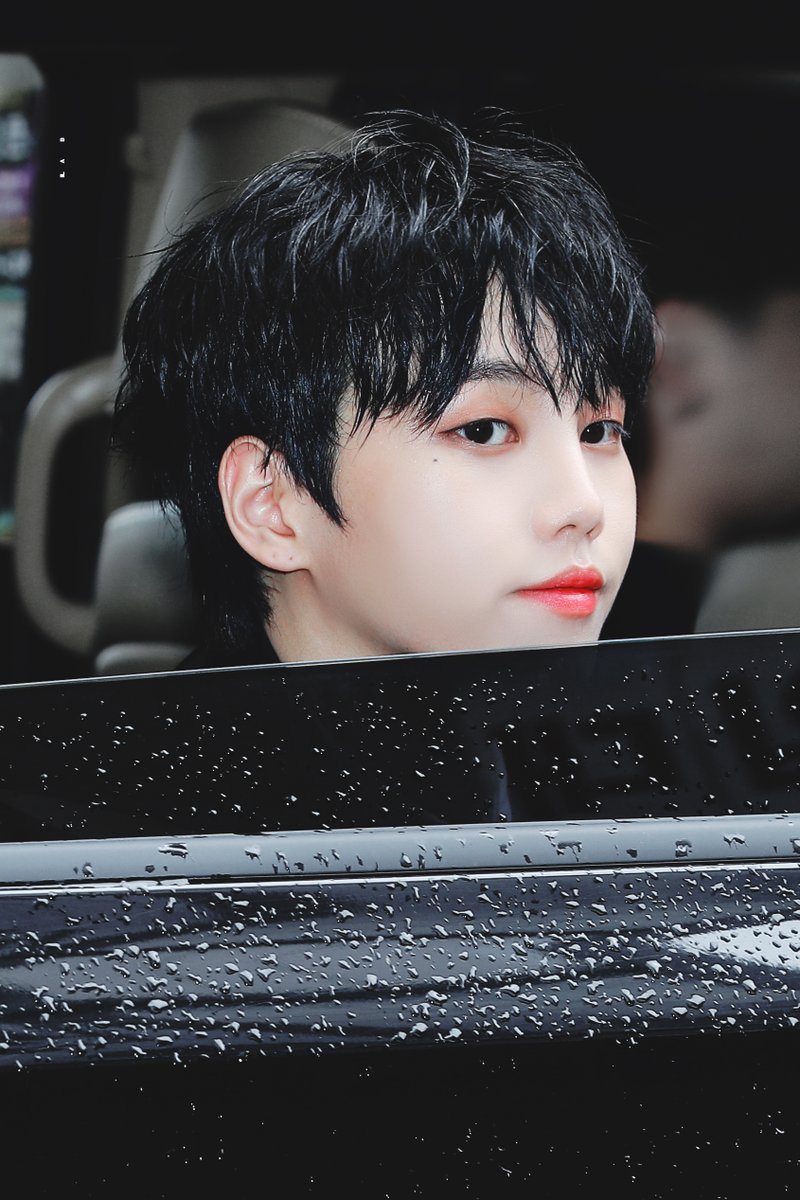 KHSLAB's tweet photo. ✟

#김현수 #김현스윗 #디원스 #D1CE https://t.co/fVFrGd7Gj0