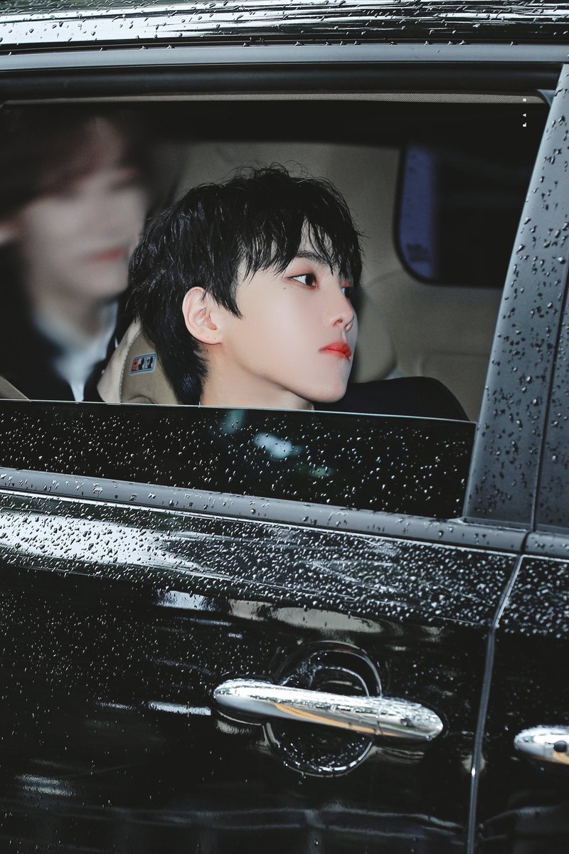 KHSLAB's tweet photo. ✟

#김현수 #김현스윗 #디원스 #D1CE https://t.co/fVFrGd7Gj0