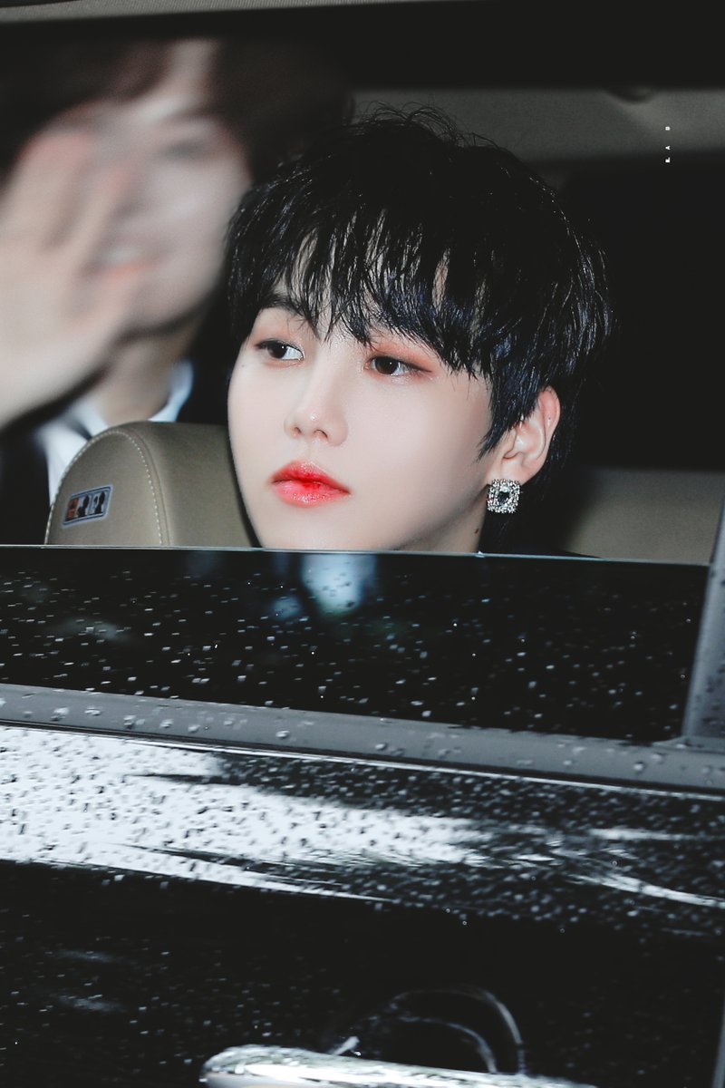 KHSLAB's tweet photo. ✟

#김현수 #김현스윗 #디원스 #D1CE https://t.co/fVFrGd7Gj0